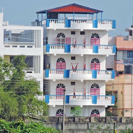 Holi-Wood Guesthouse Pondicherry Luaran gambar