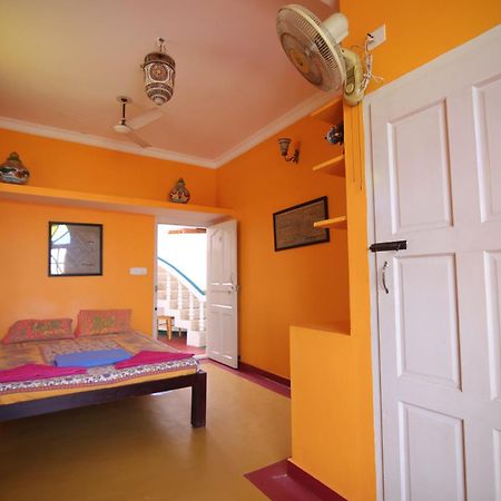 Holi-Wood Guesthouse Pondicherry Luaran gambar