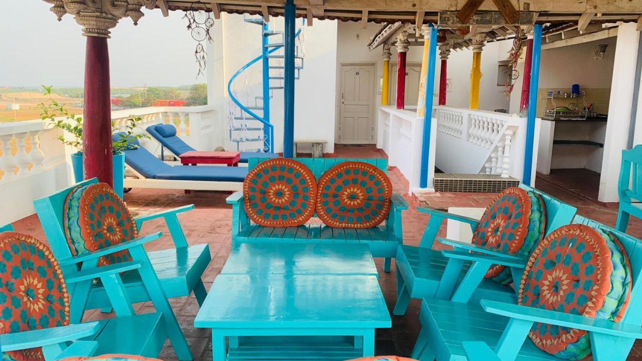 Holi-Wood Guesthouse Pondicherry Luaran gambar
