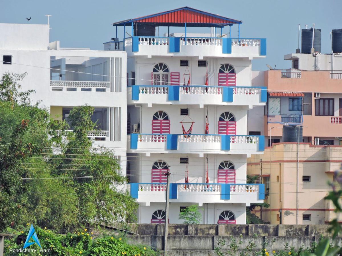 Holi-Wood Guesthouse Pondicherry Luaran gambar
