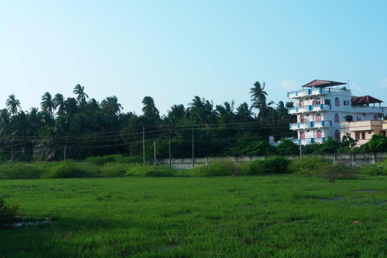 Holi-Wood Guesthouse Pondicherry Luaran gambar
