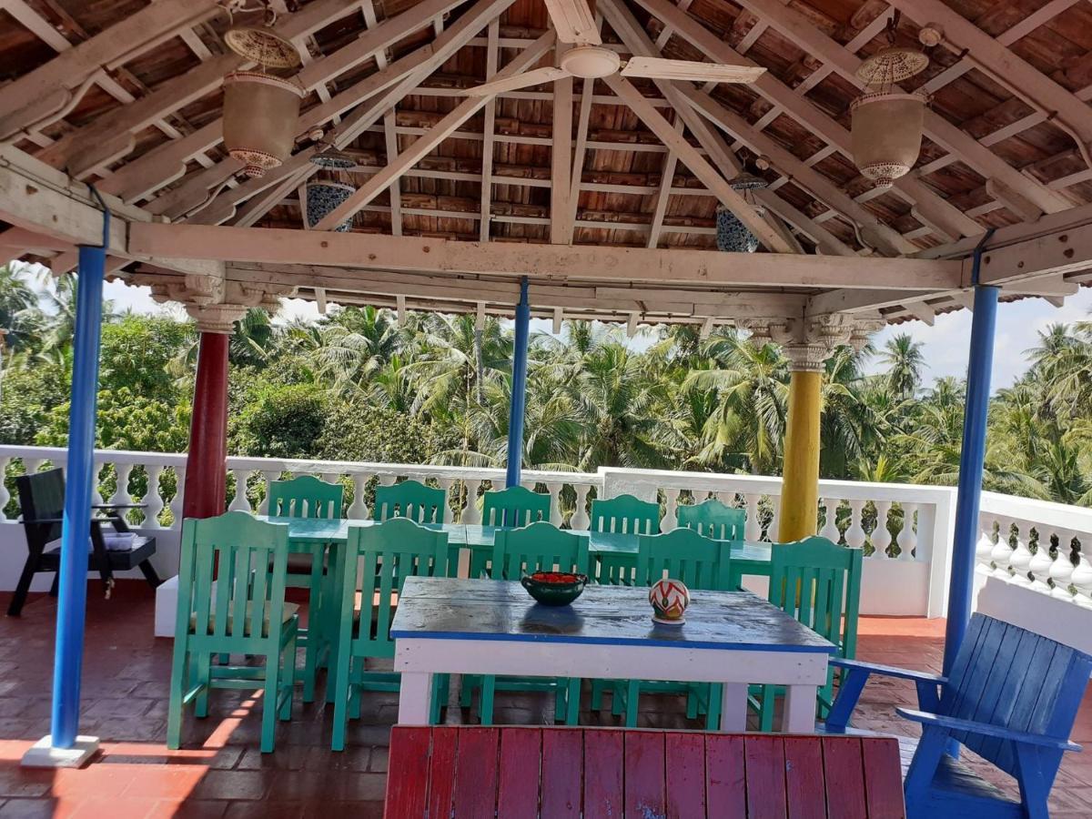Holi-Wood Guesthouse Pondicherry Luaran gambar