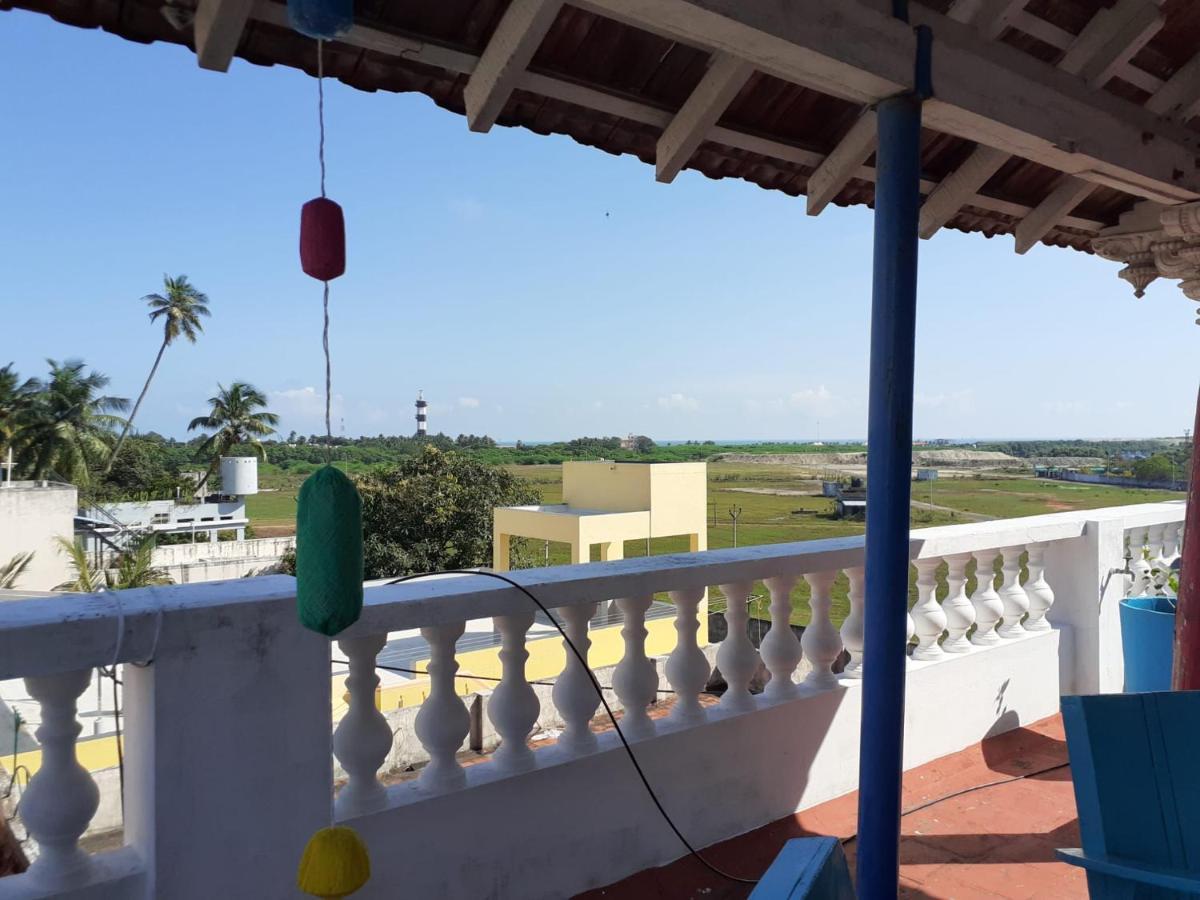 Holi-Wood Guesthouse Pondicherry Luaran gambar