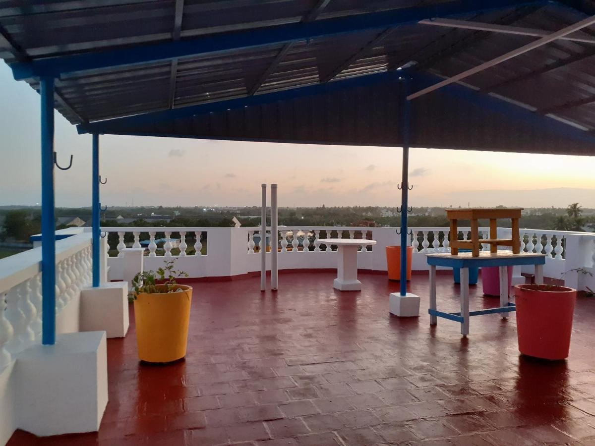 Holi-Wood Guesthouse Pondicherry Luaran gambar