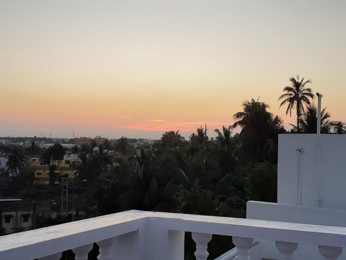 Holi-Wood Guesthouse Pondicherry Luaran gambar