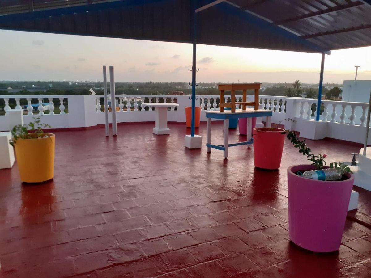 Holi-Wood Guesthouse Pondicherry Luaran gambar