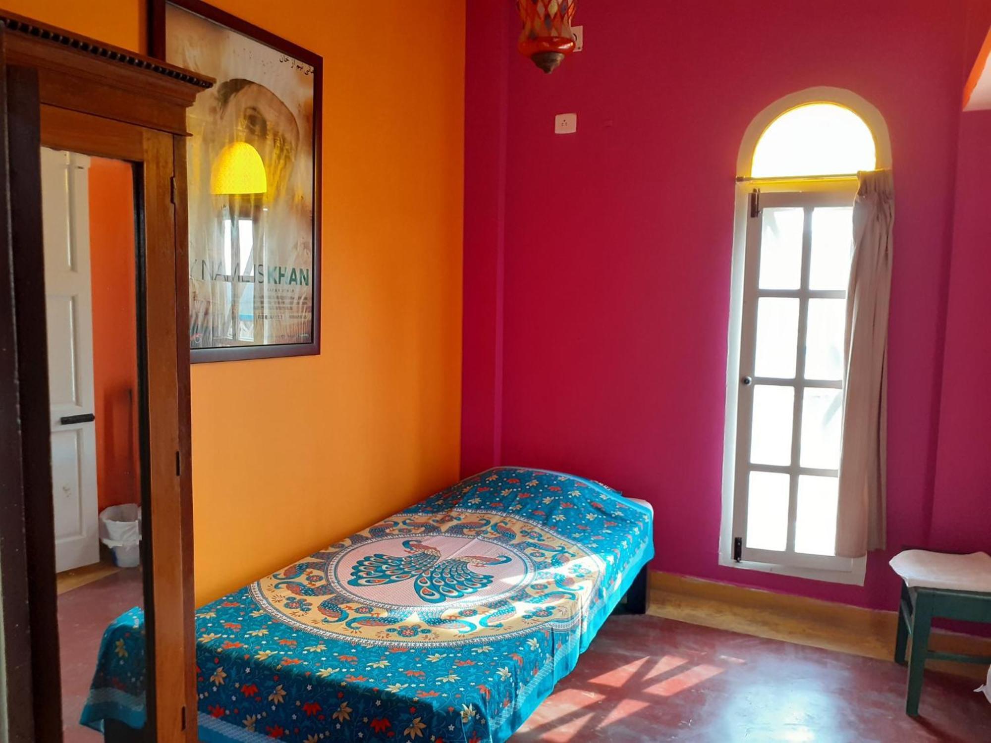 Holi-Wood Guesthouse Pondicherry Luaran gambar