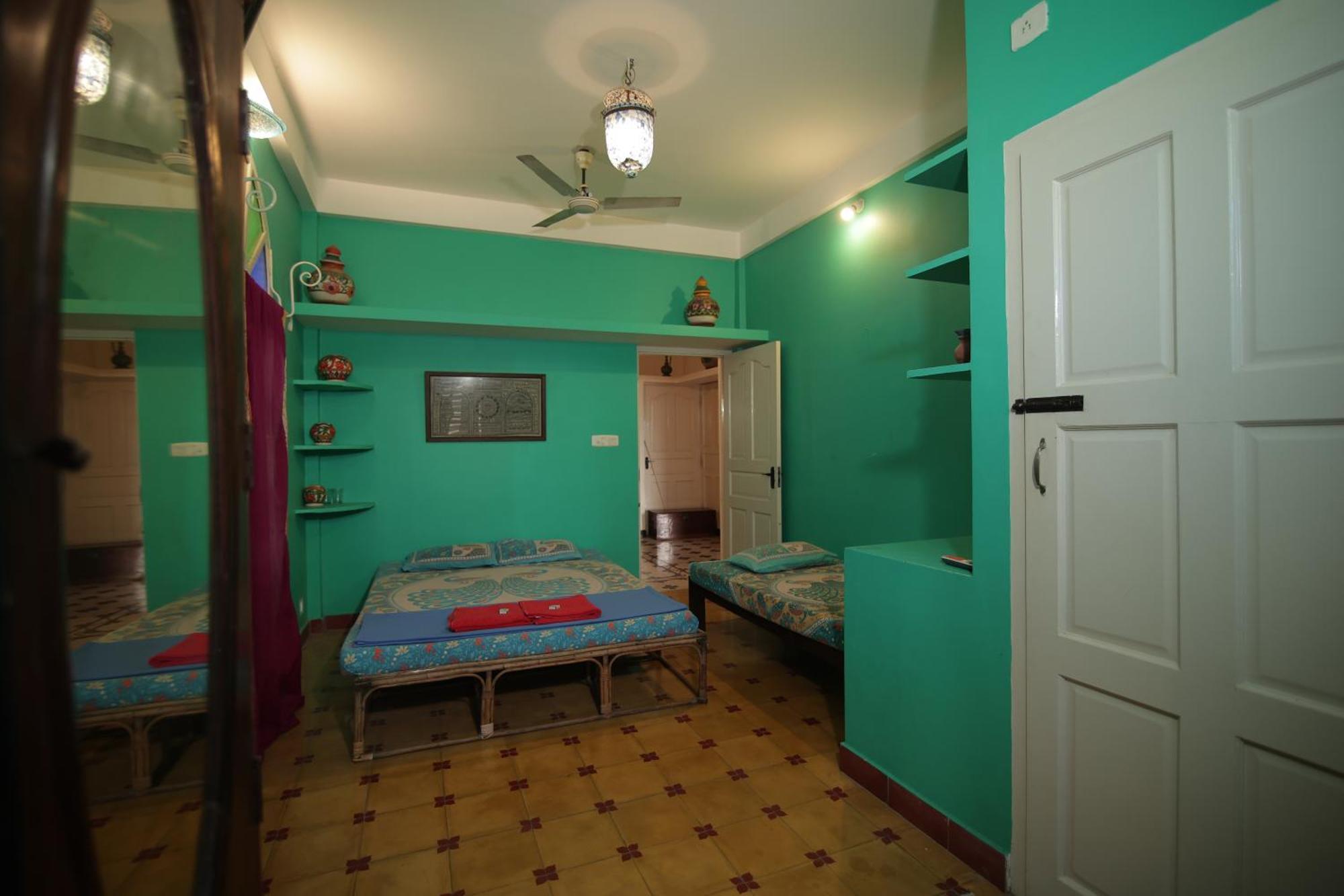 Holi-Wood Guesthouse Pondicherry Luaran gambar