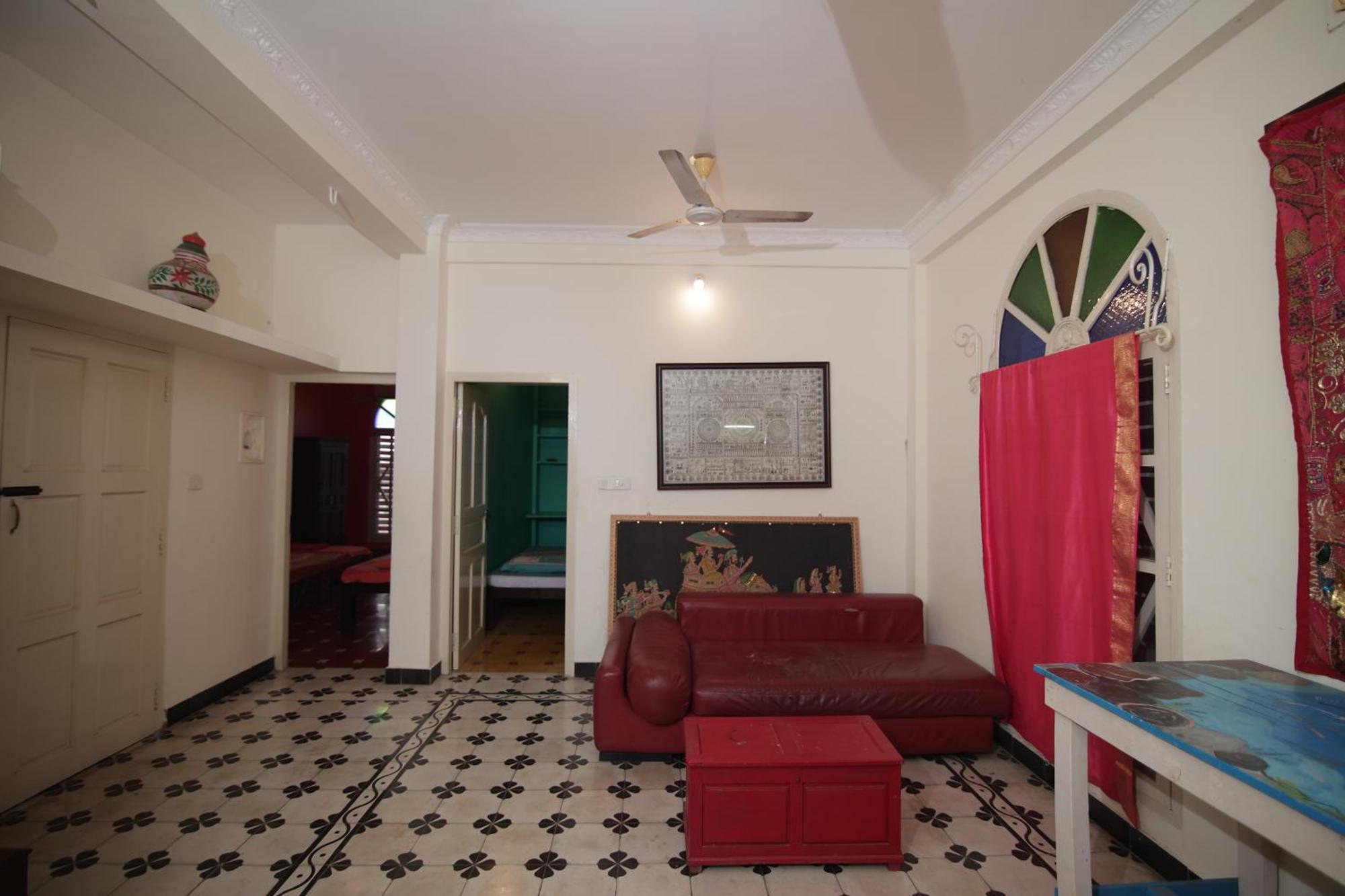 Holi-Wood Guesthouse Pondicherry Luaran gambar