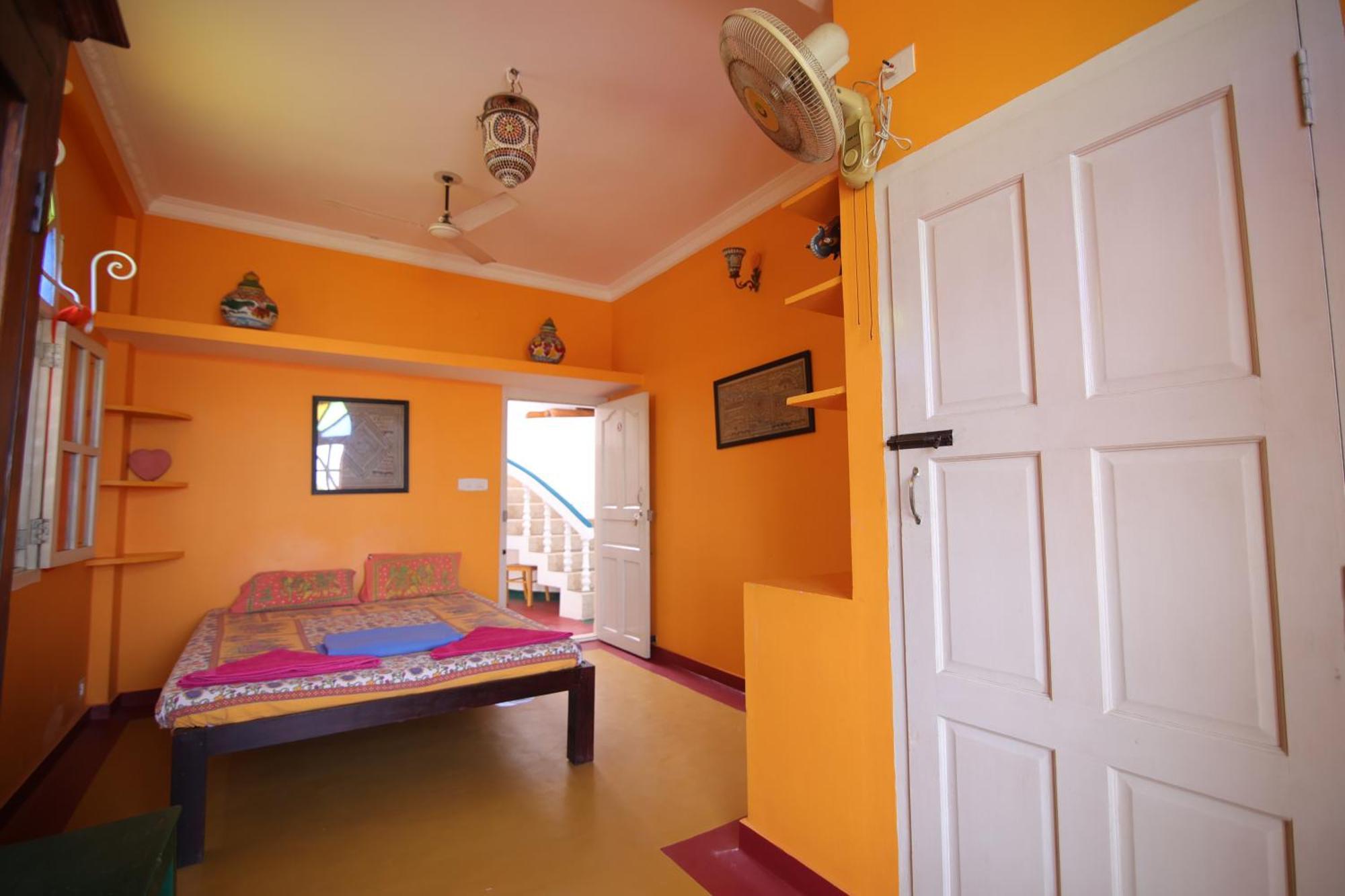 Holi-Wood Guesthouse Pondicherry Luaran gambar