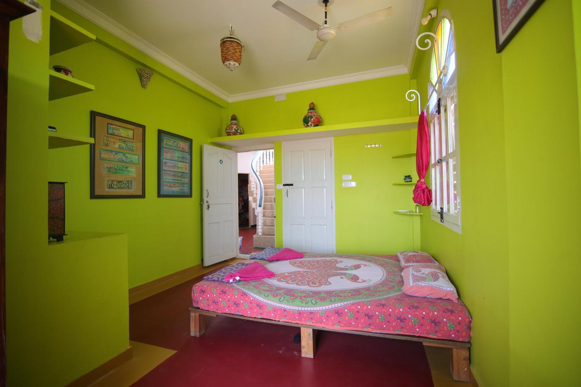 Holi-Wood Guesthouse Pondicherry Luaran gambar